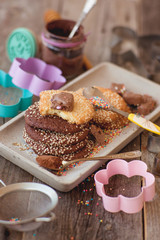 cook homemade cookies