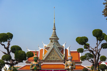 Fototapeta premium Temple of dawn entrance in Bangkok, Thailand