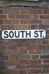 Fototapeta na wymiar South Street Road Sign