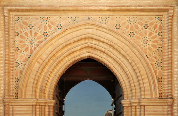 Portada gótico mudéjar del Monasterio de San Isidoro del Campo en Santiponce cerca de Sevilla, Andalucía, España.