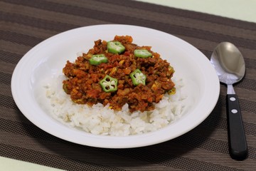 オクラたっぷりキーマカレー