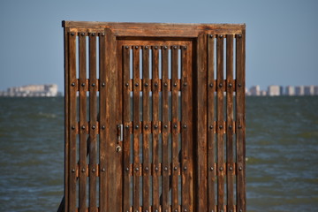 Puerta al mar