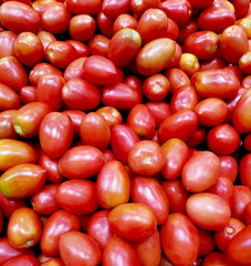 pear tomatoes in the market