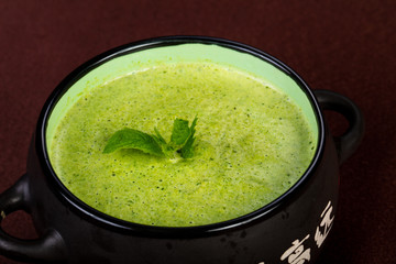 Broccoli cream soup