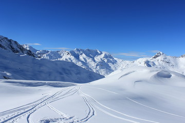 Fototapeta na wymiar ski de randonnée en Valgrisenche