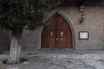 Kirchentür auf Mallorca