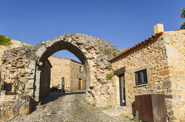 Fototapeta na wymiar Castelo Rodrigo – Sun Gate