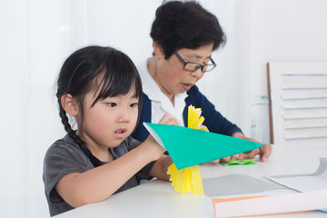 Obraz premium 孫とおばあちゃん