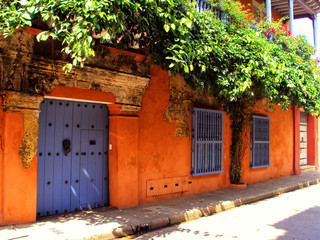 Cool shady verandahs on homes in Colombia - obrazy, fototapety, plakaty