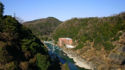 天ヶ瀬ダムから見下ろす宇治川の情景