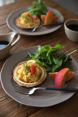 卵サラダのオープンサンド