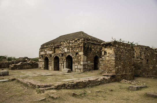 Ruins of Delhi, Tughlaqabad fort ruins
