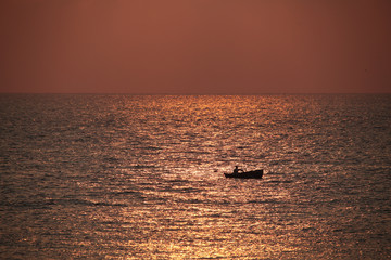 alba suo mare  in   Puglia 