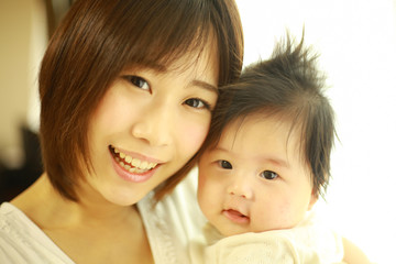 笑顔の親子