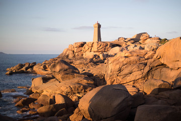 Phare au bord de la mer