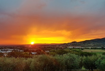 Tramonto nella città di Castiglion Fiorentino, Toscana Italia