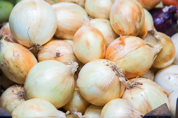 Yellow onions at the supermarket
