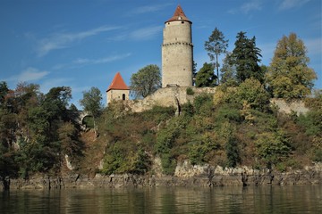Obraz premium zvikov castle on orlik dam in czech republic