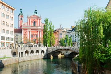 Fototapeta premium Franciscan Church in Preseren Square in Ljubljana Slovenia