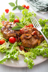 Ossobuco di maiale in salsa di pomodoro 