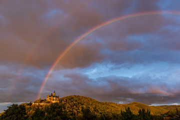 Regenbogen über dem Wernigeröder Schloß