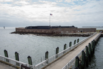 Fototapeta na wymiar Dock at Fort Sumter