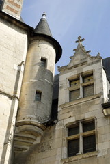 Fototapeta na wymiar Ville d'Evreux, tourelle et fenêtres, département de l'Eure, Normandie, France