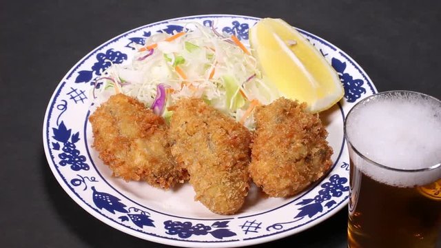 牡蠣フライとビール