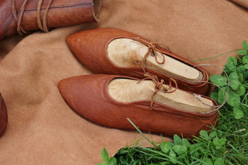 Damen-Lederschuhe mit Leisten