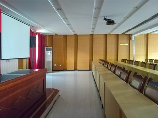 Large study room with intensive seating