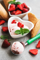 Strawberry ice cream