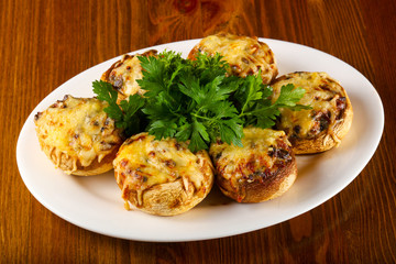 Stuffed champignon with cheese