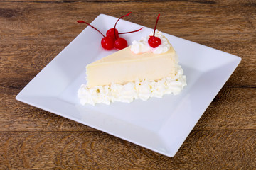 Cheesecake with cream