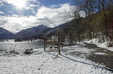 Randonnée hivernale autour du Schliersee, petit lac des Alpes de Bavière.