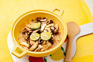 キノコと生姜の炊き込みご飯