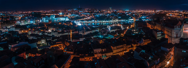 luces nocturnas de la ciudad de oporto © Joaquin
