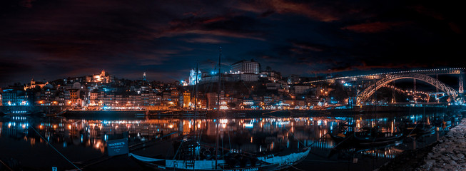 luces nocturnas de la ciudad de oporto