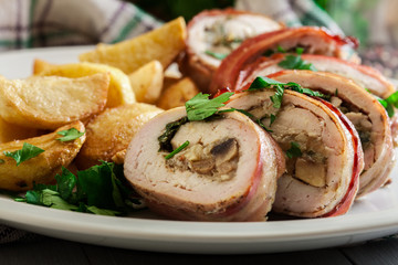 Chicken breast stuffed with champignon