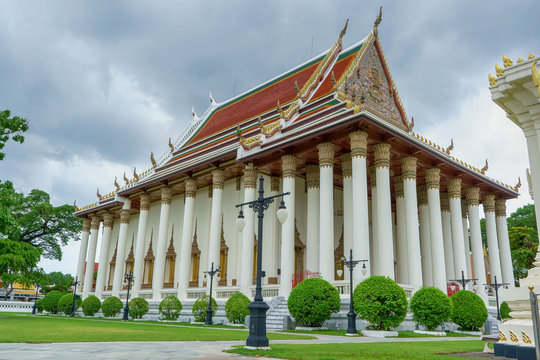 One landmark of Wat Deb Sirin Thrawat Ratchaworawihan in Bangkok, Thailand. A place everyone in every religion can be viewed.
