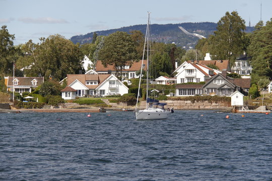 Voiler sur le fjord de Oslo, Norv&egrave;ge