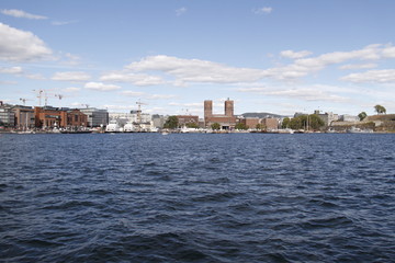 Fototapeta premium Baie et hôtel de ville de Oslo, Norvège 
