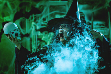 Witch Tellis Magic Words To Skull