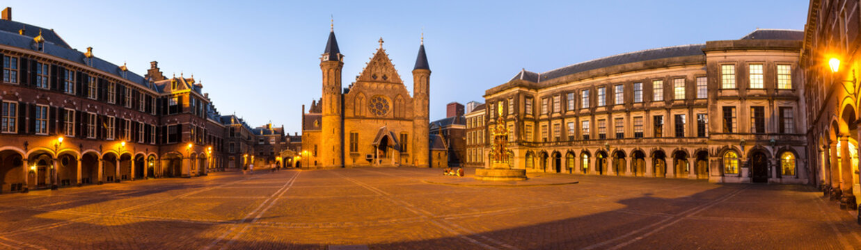 Binnenhof the hague netherlands in the evening high definition panorama