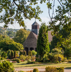 Obraz premium Friedhofs-Kapelle auf dem alten Friedhof von Herdecke, Deutschland