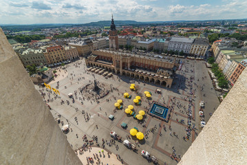 Obraz premium Krakow, Stare Miasto, Old Town square, St. Mary's Basilica