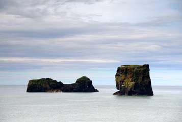 Felsen an der Dyrholaey, Island
