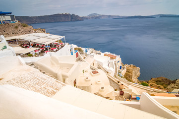 Fototapeta premium The beautiful white village of Oia, Santorini