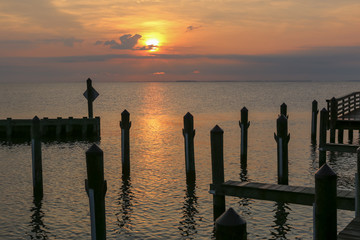 Southern Maryland Sunrise at North Beach Pier in Calvert County Maryland USA - obrazy, fototapety, plakaty