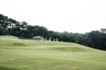 Yungneung and Geolleung Royal Tombs is the royal tomb of Joseon in Hwaseong-si, Korea.