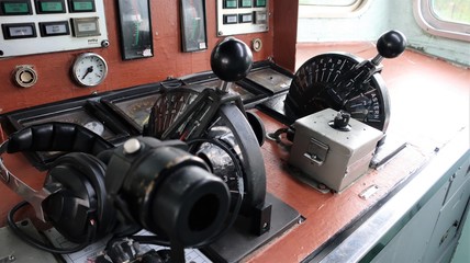 The wheelhouse of a battleship © yanggiri